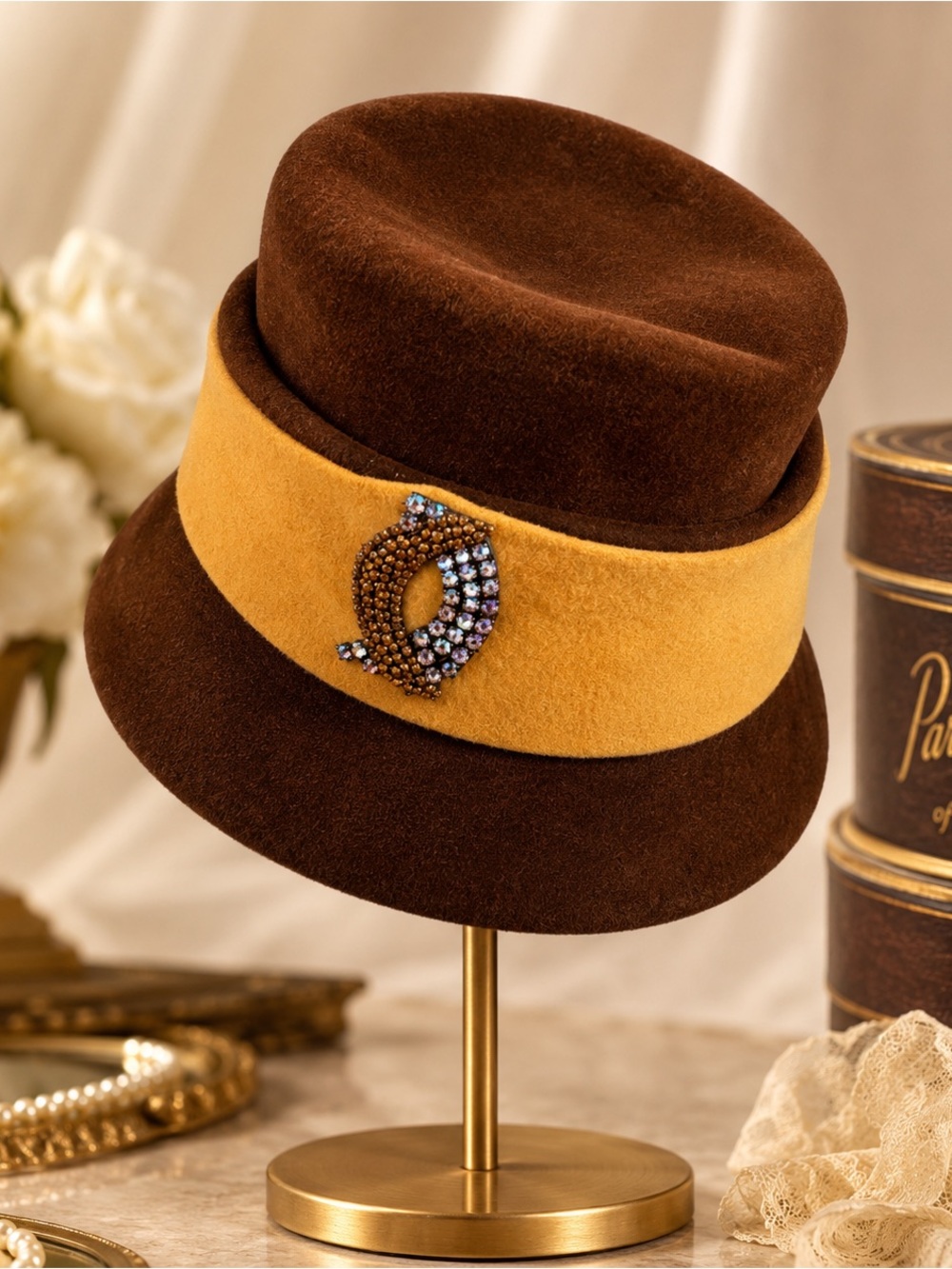Vintage Parke Layne Brown Velour Cloche Hat Rhinestone Brooch Dallas USA